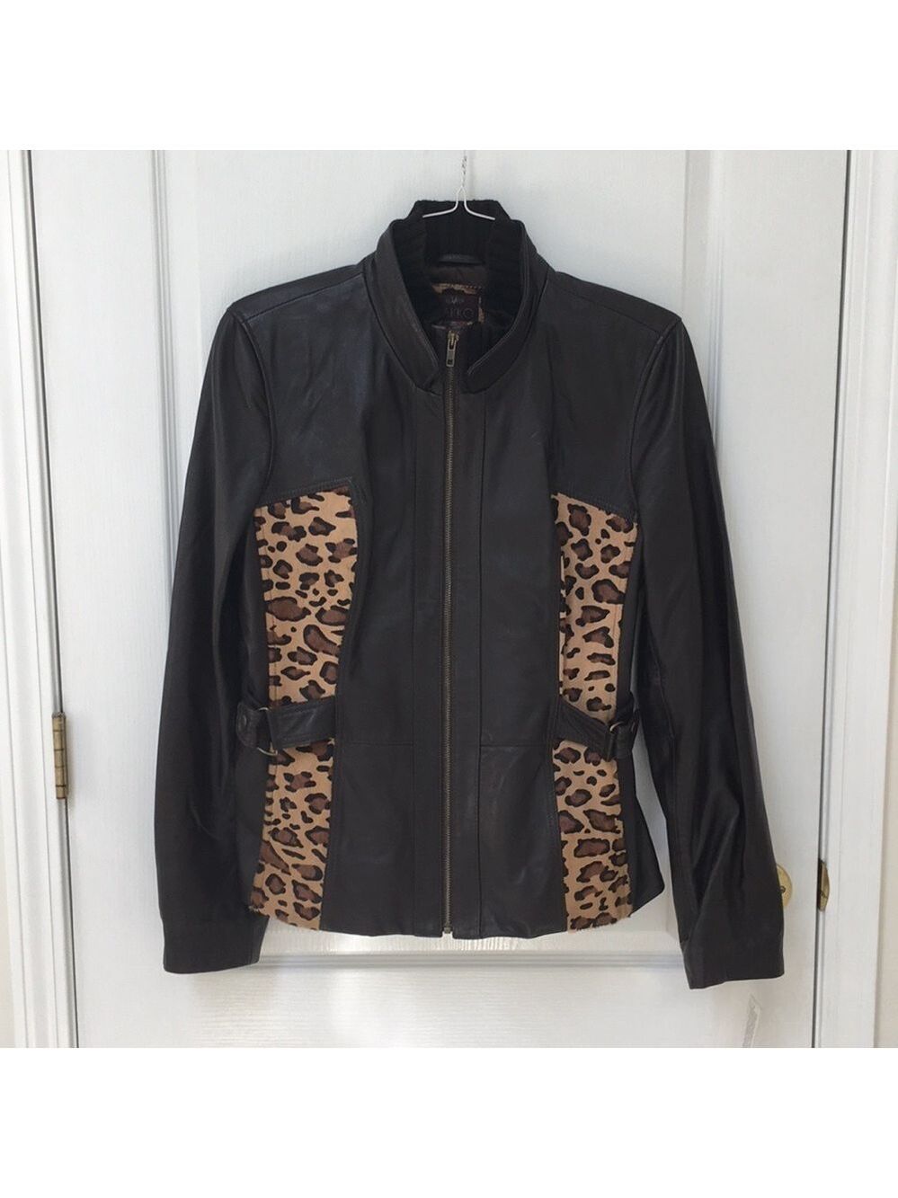 𝅺VAKKO genuine leather jacket